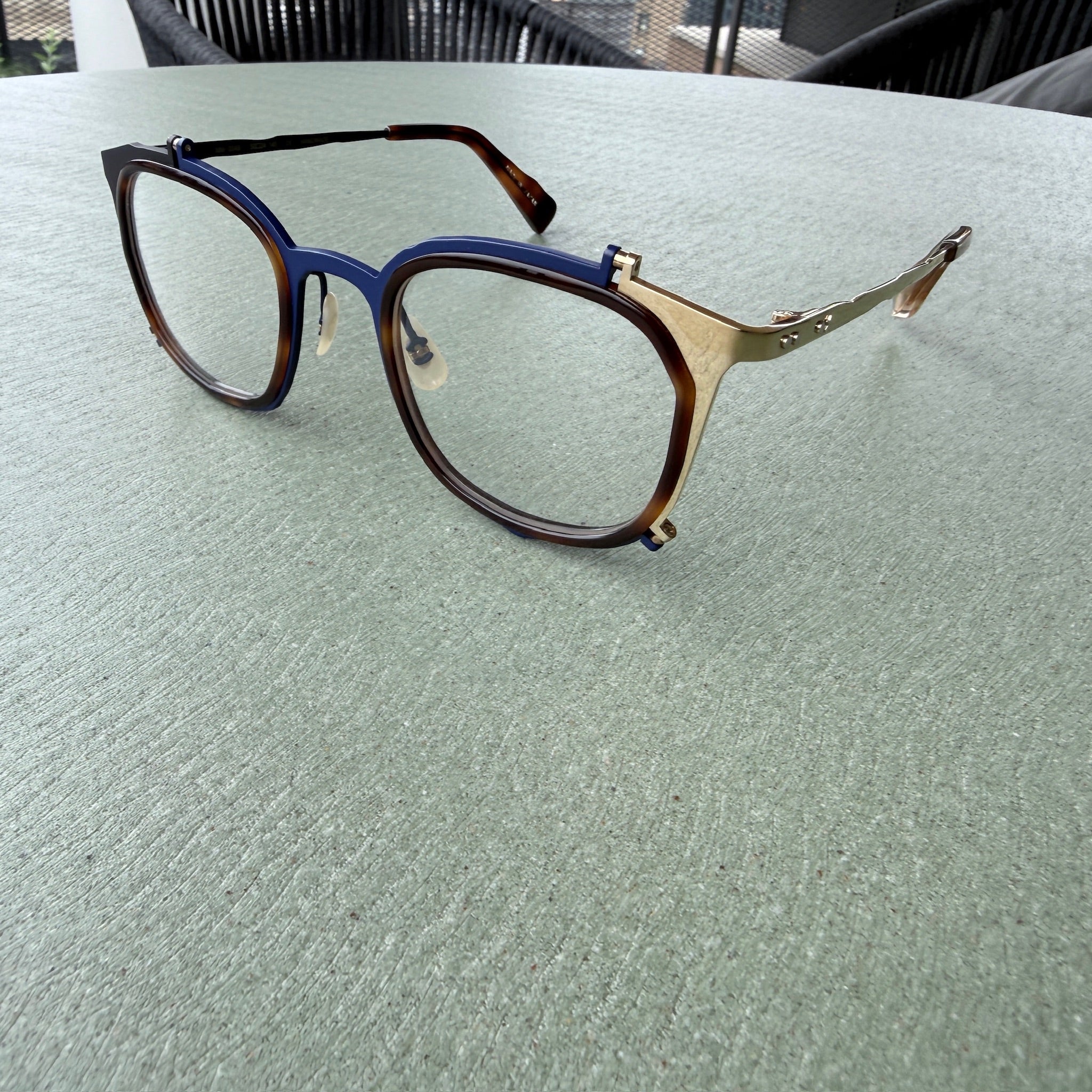 BROKEN MM-0048
