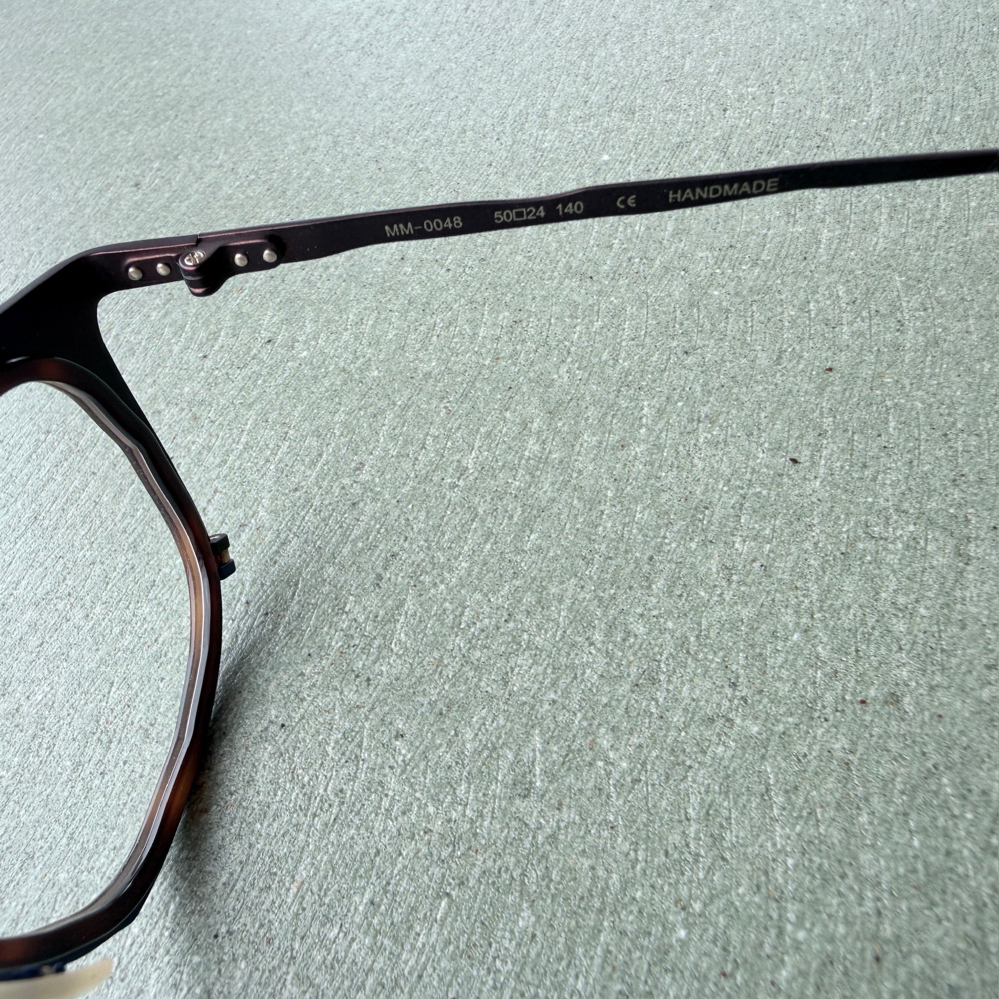 BROKEN MM-0048